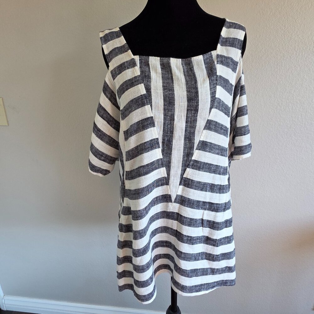 Soft Surroundings Dark Grey Stripe Sunset Cold Shoulder Linen Blend Tunic Top SP